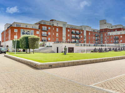 2 bedroom apartment for sale in Arethusa House, Gunwharf Quays, PO1