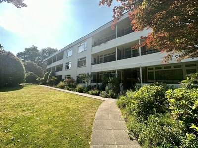 2 bedroom apartment for sale in Beach Road, Branksome Park, Poole, BH13