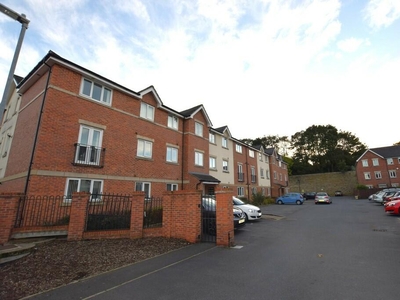 2 bedroom apartment for sale in Blackthorn Drive, Lindley, HD3