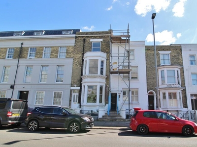 2 bedroom apartment for sale in Hampshire Terrace, Portsmouth, PO1