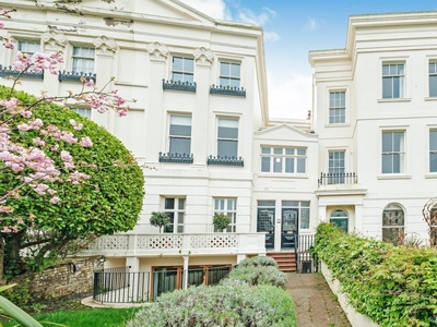 2 bedroom apartment for sale in Montpelier Crescent, Brighton, BN1