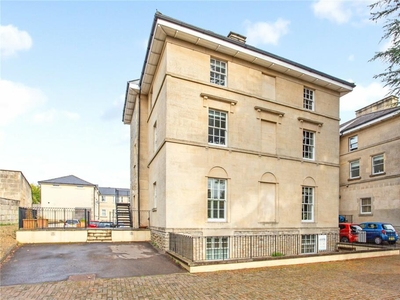 2 bedroom apartment for sale in Newbridge Road, Bath, Somerset, BA1