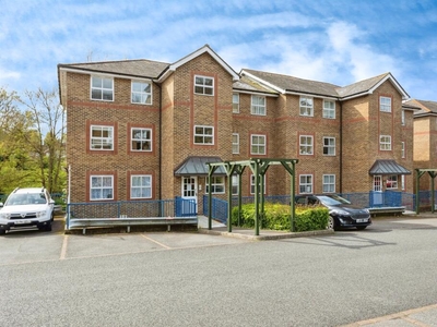 2 bedroom apartment for sale in River Bank Close, Maidstone, ME15