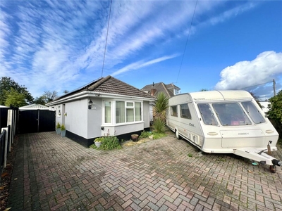 2 bedroom bungalow for sale in Weymans Avenue, KINSON, Bournemouth, Dorset, BH10