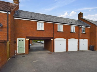 2 bedroom coach house for rent in Dolina Road, Swindon, Wiltshire, SN25