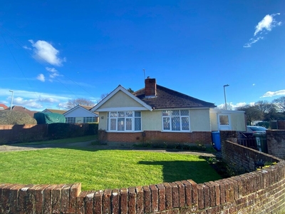 2 bedroom detached bungalow for sale in Mellstock Road, Oakdale , Poole, BH15