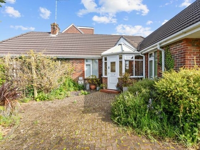 2 bedroom detached bungalow for sale Worthing, BN14 8BB