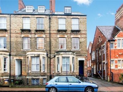 2 bedroom end of terrace house for rent in Walton Street, Oxford, Oxfordshire, OX1