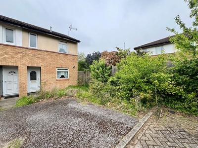 2 bedroom end of terrace house for sale in Wimbledon Place, Bradwell Common, Milton Keynes, MK13