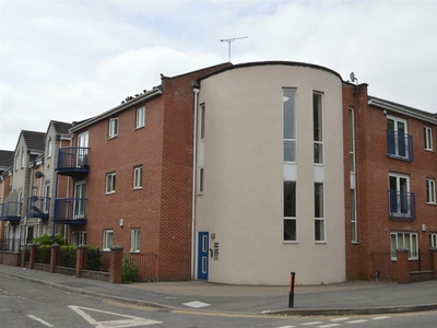 2 bedroom flat for rent in 33 Dearden Street, Hulme, Manchester, M15