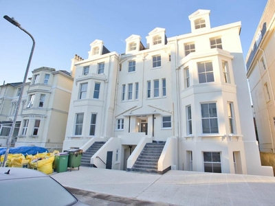 2 bedroom flat for rent in 5-7 Trinity Gardens, Folkestone, CT20