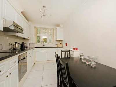 2 bedroom flat for rent in Arterberry Road, West Wimbledon, London, SW20