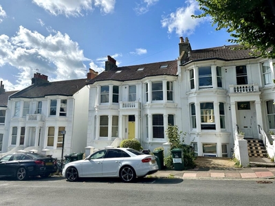 2 bedroom flat for rent in Beaconsfield villas, Brighton, BN1