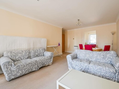 2 bedroom flat for rent in Boardwalk Place, Canary Wharf, London, E14
