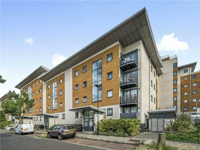 2 bedroom flat for rent in Fishguard Way, Gallions Point, Royal Docks, City Airport, London, E16 2RG, E16