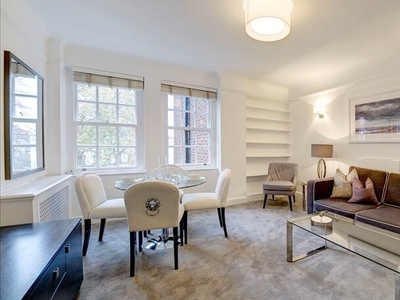 2 bedroom flat for rent in Fulham Road, SW3