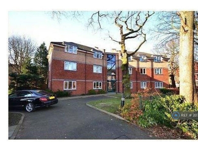 2 bedroom flat for rent in Moorland Road, Manchester, M20