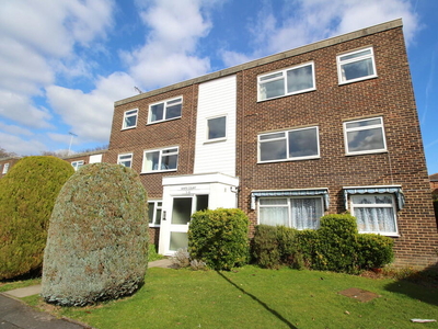 2 bedroom flat for rent in Thornton Close, Guildford, GU2