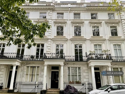 2 bedroom flat for rent in Westbourne Gardens, London, W2