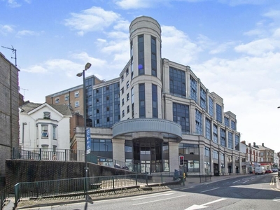 2 bedroom flat for sale in Commercial Road, BOURNEMOUTH, BH2