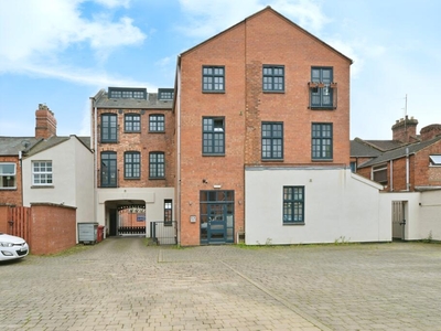 2 bedroom flat for sale in Eaton House, 141 Clare Street, Northampton, NN1