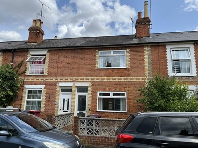 2 bedroom house for rent in Donnington Gardens, Reading, RG1