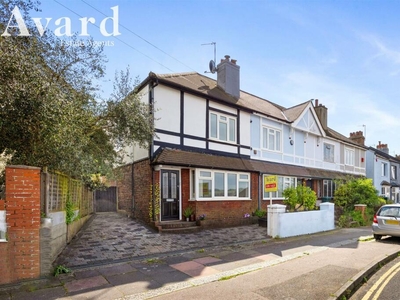 2 bedroom end of terrace house for sale in Ladysmith Road, Brighton, BN2
