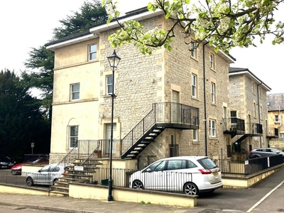 2 bedroom maisonette for sale in Newbridge Road, Bath, Somerset, BA1