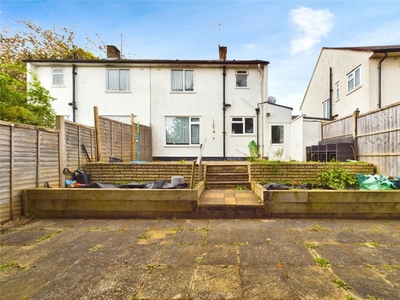 2 bedroom semi-detached house for sale in Royal Avenue, Calcot, Reading, Berkshire, RG31