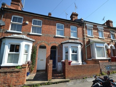 2 bedroom terraced house for rent in Chester Street, Reading, RG4