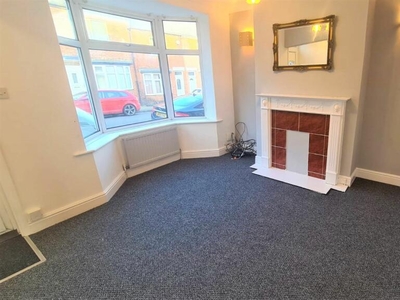 2 bedroom terraced house for rent in Scarth Avenue, Doncaster, DN4