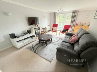 3 bedroom apartment for sale in The Avenue, Branksome Park , Poole, BH13