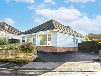 3 bedroom detached bungalow for sale in Heather View Road, Poole, BH12
