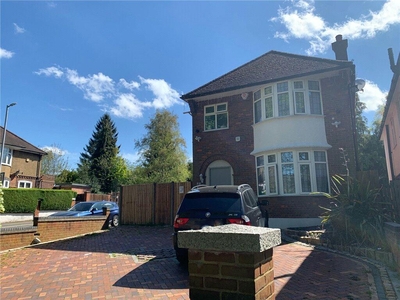 3 bedroom detached house for sale in Old Bedford Road, Luton, LU2
