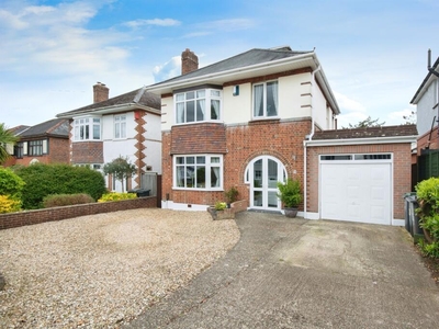 4 bedroom detached house for sale in Pinewood Avenue, Bournemouth, BH10