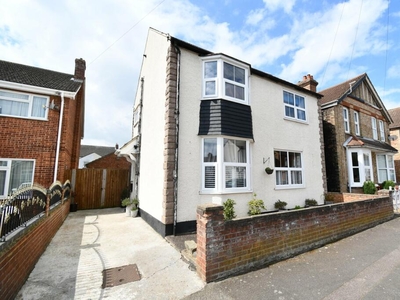 3 bedroom detached house for sale in Thornton Street, Kempston, Bedford, MK42