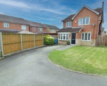 3 bedroom detached house for sale in Westbury Court, Kingswood, Hull, East Riding Of Yorkshire, HU7