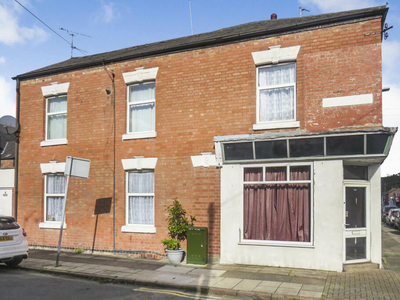 3 bedroom end of terrace house for sale in Denton Street, Leicester, LE3