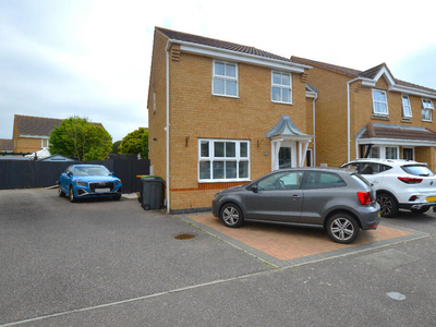 3 bedroom end of terrace house for sale in Kirkstall Close, Abbeyfields, MK42