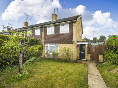 3 bedroom end of terrace house for sale in Tyberton Place, Reading, Berkshire, RG1