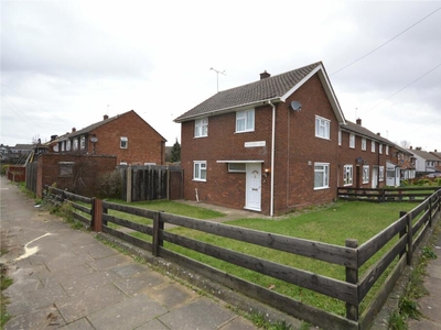 3 bedroom end of terrace house for sale in Wetherne Link, Luton, Bedfordshire, LU4