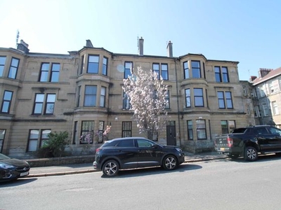 3 bedroom flat to rent Paisley, PA1 3RG