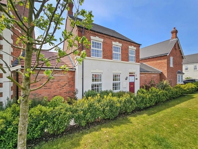 3 bedroom link detached house for sale in Beedham Way, Mapperley Plains, NG3