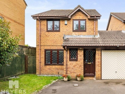 3 bedroom link detached house for sale in Charlotte Close, Talbot Village, Poole, BH12