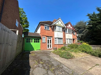 3 bedroom semi-detached house for rent in Church Road, Earley, Reading, Berkshire, RG6