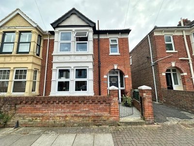 3 bedroom semi-detached house for sale in Amberley Road, Portsmouth, PO2