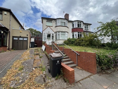 3 bedroom semi-detached house for sale in Hill Crest Grove, Kingstanding, Birmingham, B44