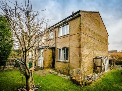 3 bedroom semi-detached house for sale in Hillcrest Drive, Queensbury, Bradford, BD13