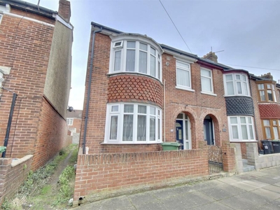 3 bedroom semi-detached house for sale in Hilldowns Avenue, Portsmouth, PO2