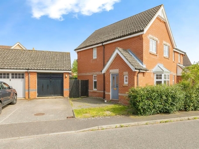 3 bedroom semi-detached house for sale in Lodge Farm Drive, Norwich, NR6